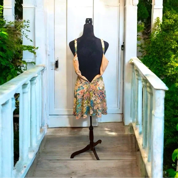 Lucca Couture Dress - Picture 3 of 8